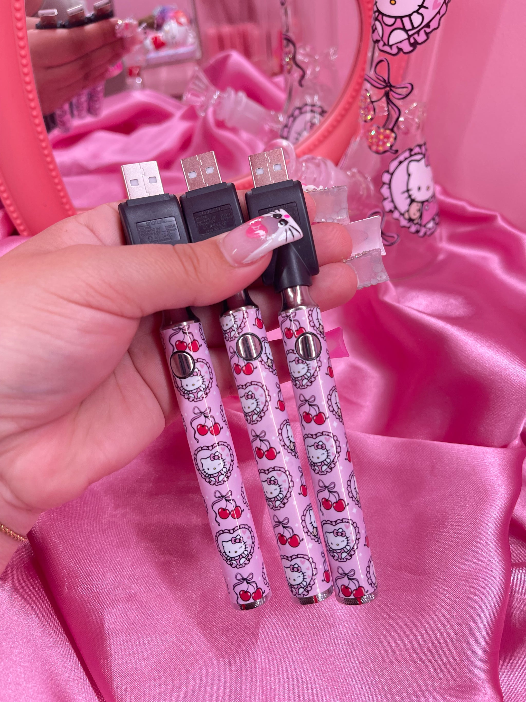 elf bar vape uk Hello Kitty Battery and Pens